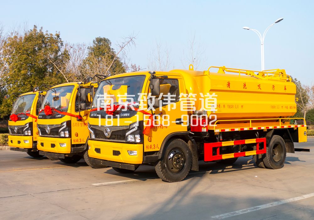 369太平门多利卡吸污车